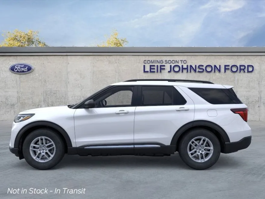 2025 Ford Explorer photo 1