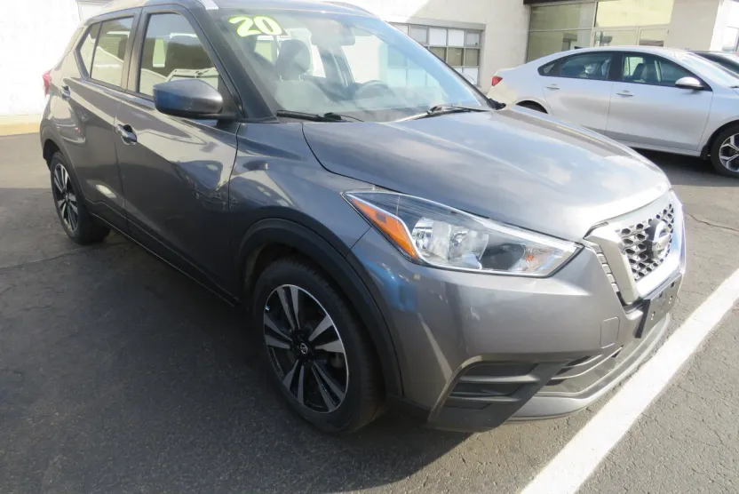 2020 Nissan Kicks SV photo 1