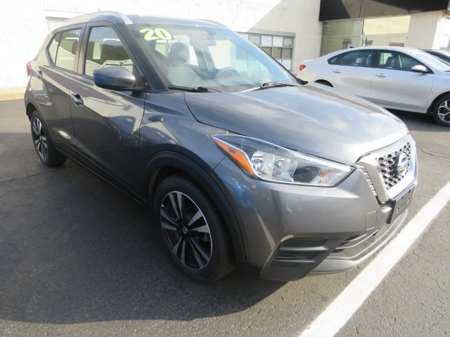 2020 Nissan Kicks SV photo 1