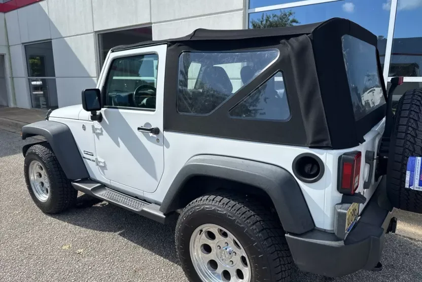 2017 Jeep Wrangler Sport photo 1