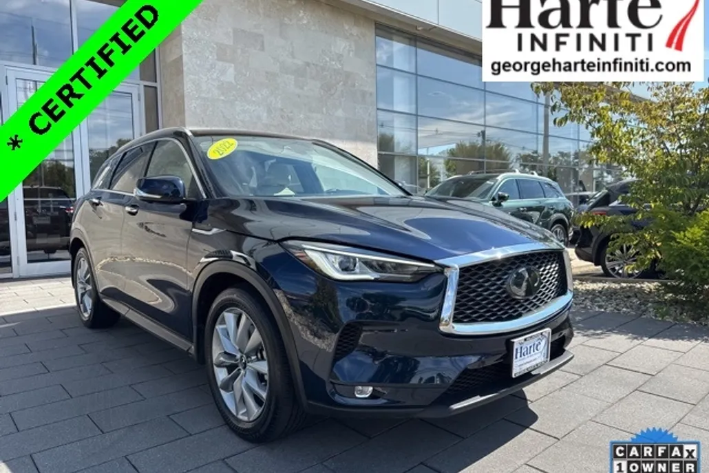 2022 Infiniti QX50 Essential photo 1