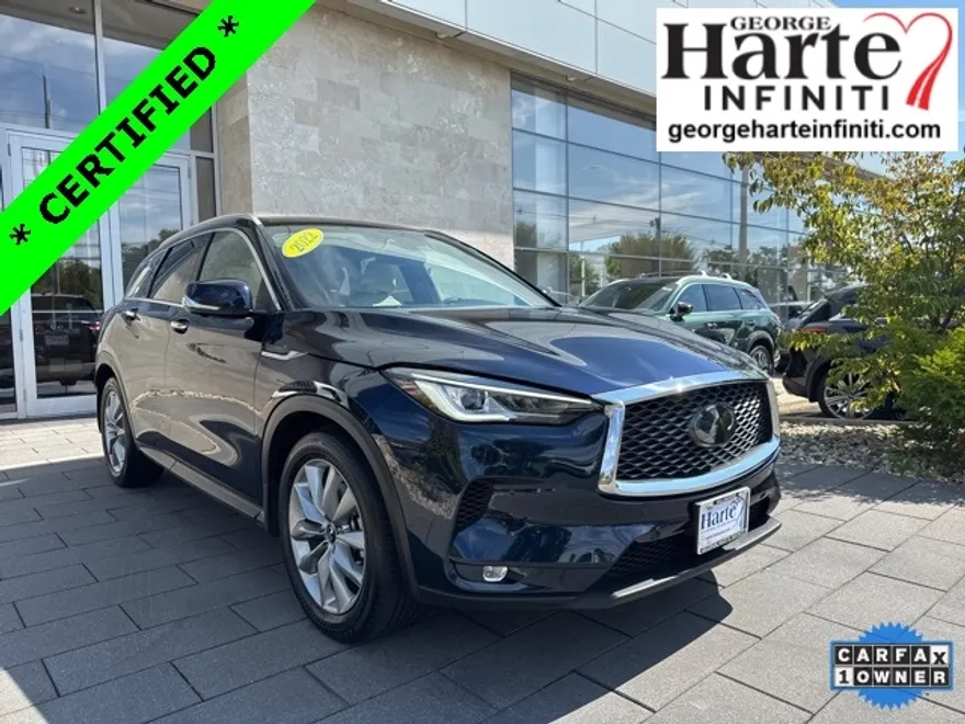 2022 Infiniti QX50 Essential photo 1