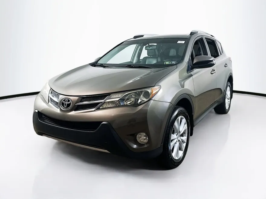 2015 Toyota RAV4 Limited photo 1