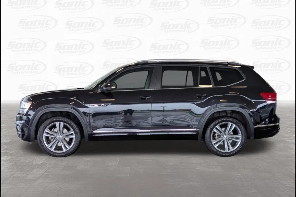 2019 Volkswagen Atlas V6 SE Technology R-Line photo 1