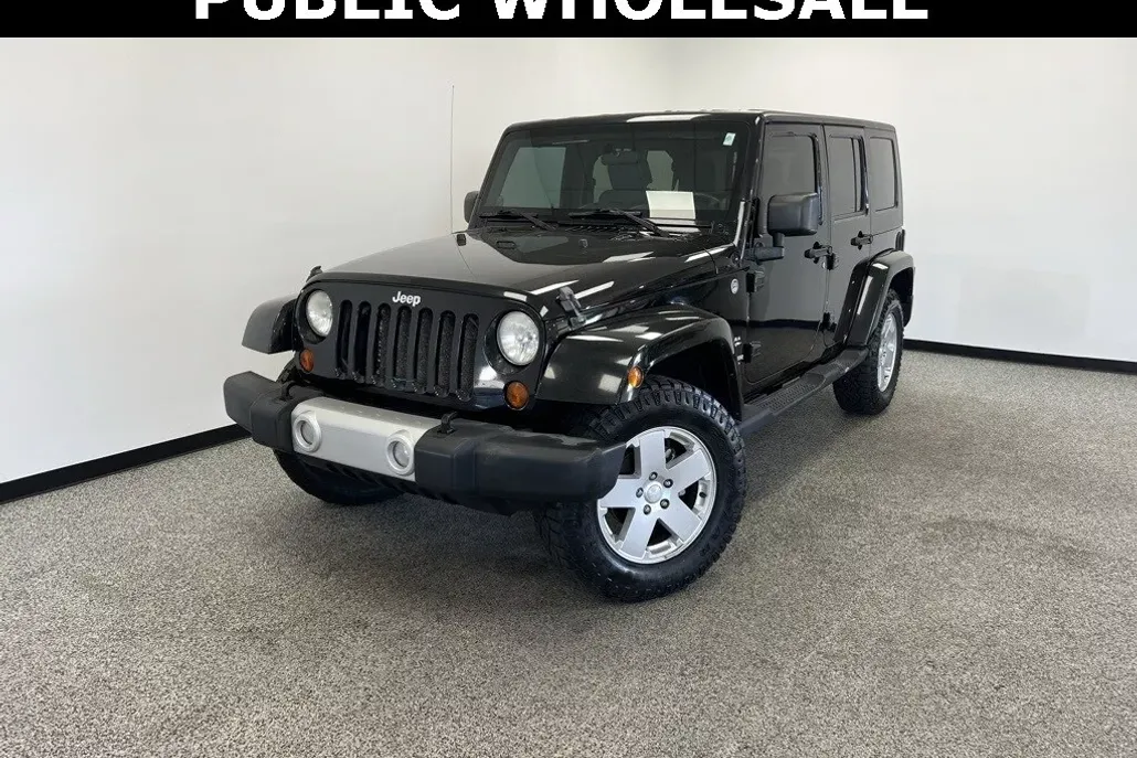 2010 Jeep Wrangler Unlimited Sahara photo 1