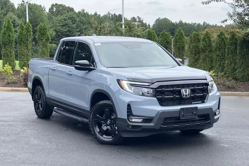 2024 Honda Ridgeline Black Edition photo 1