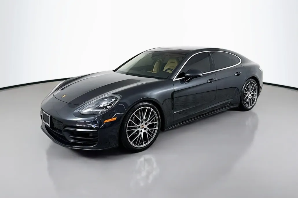 2021 Porsche Panamera 4 photo 1