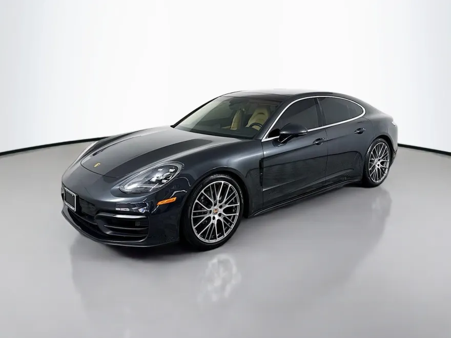 2021 Porsche Panamera 4 photo 1