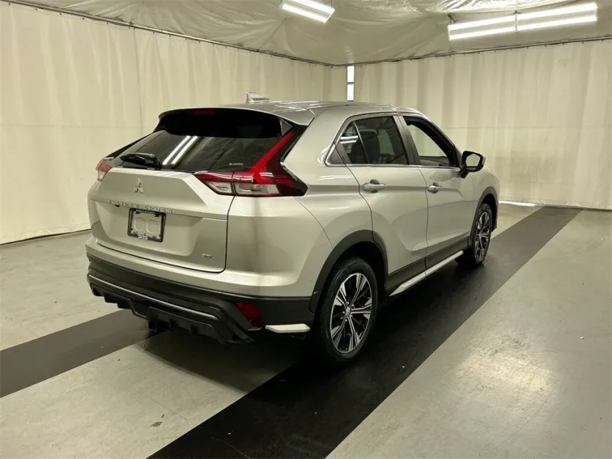2022 Mitsubishi Eclipse Cross SEL photo 1
