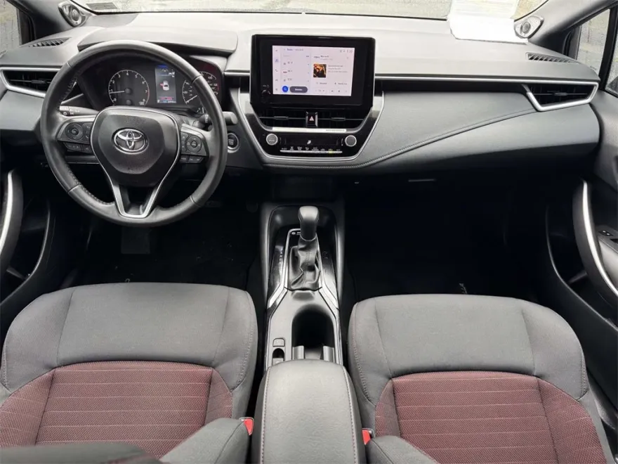 2024 Toyota Corolla SE photo 1