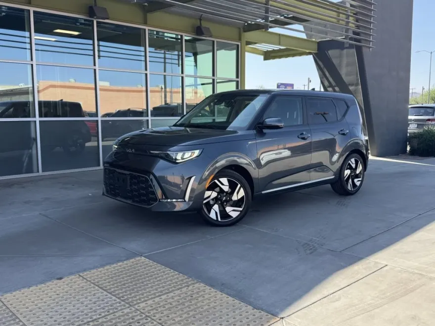 2023 Kia Soul GT-Line photo 1