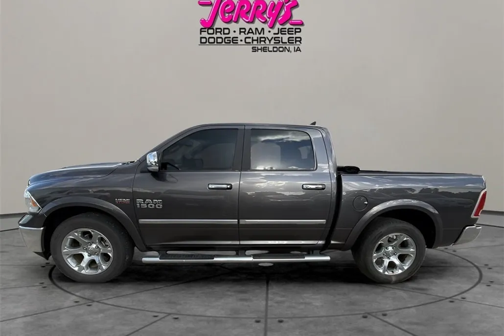 2017 Ram 1500 Laramie photo 1