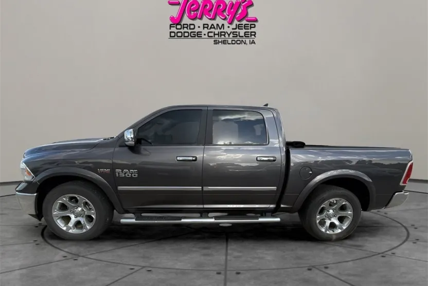 2017 Ram 1500 Laramie photo 1