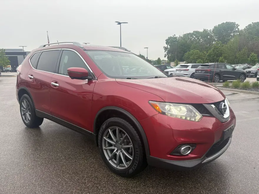 2016 Nissan Rogue SL photo 1