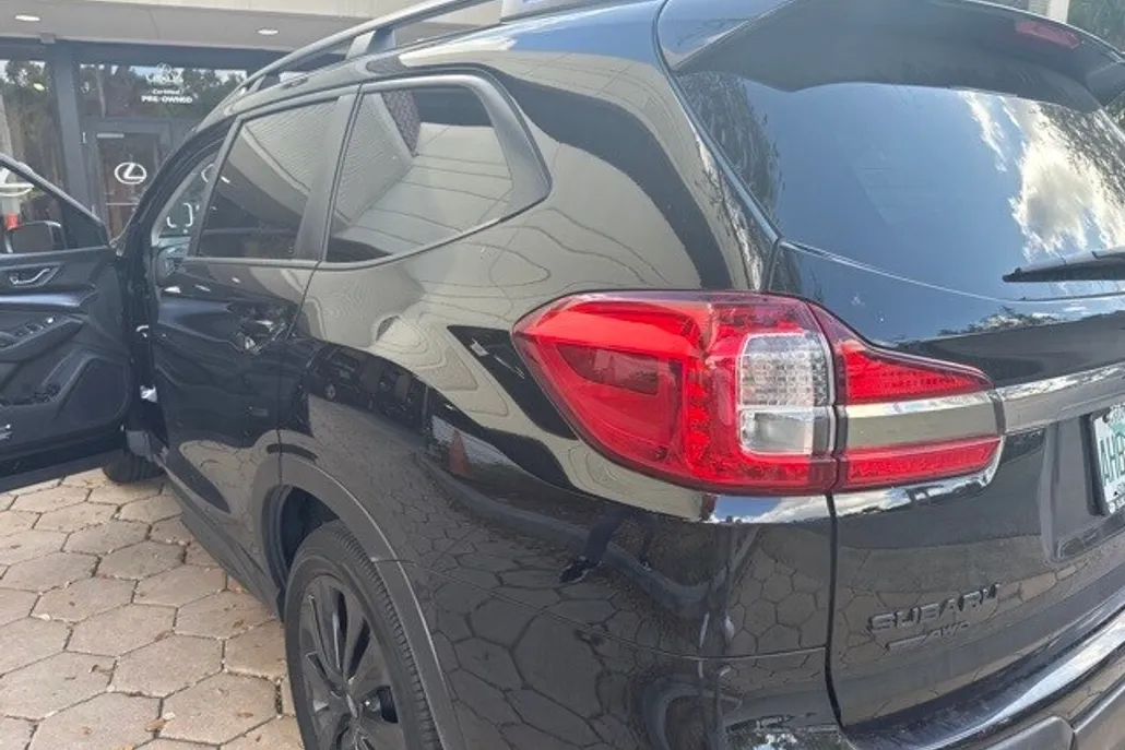 2022 Subaru Ascent Onyx Edition photo 1