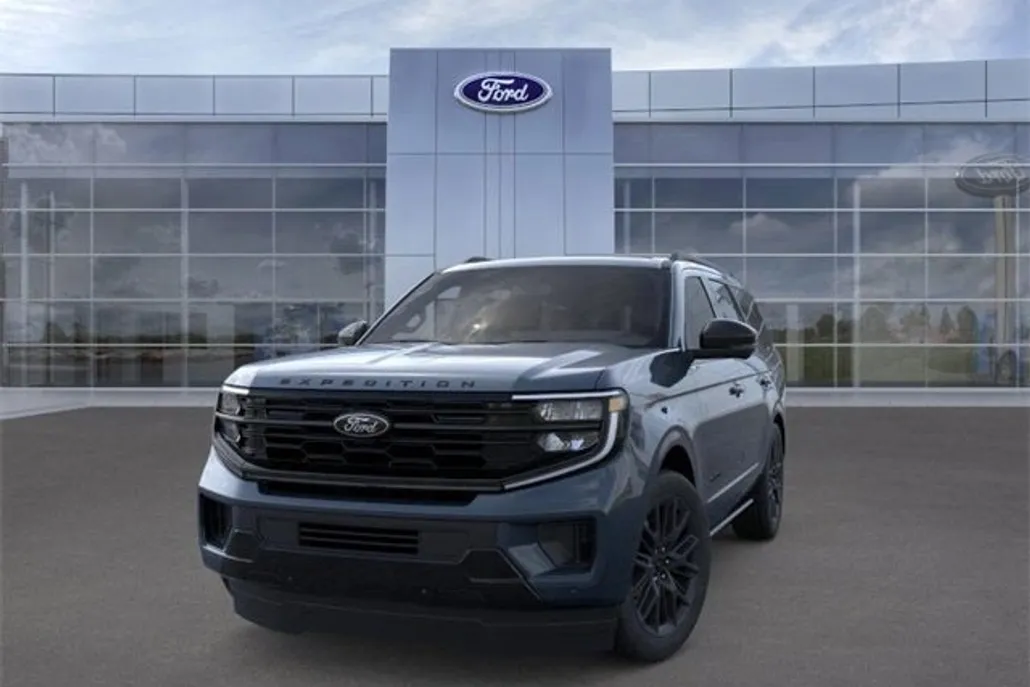 2025 Ford Expedition Platinum photo 1