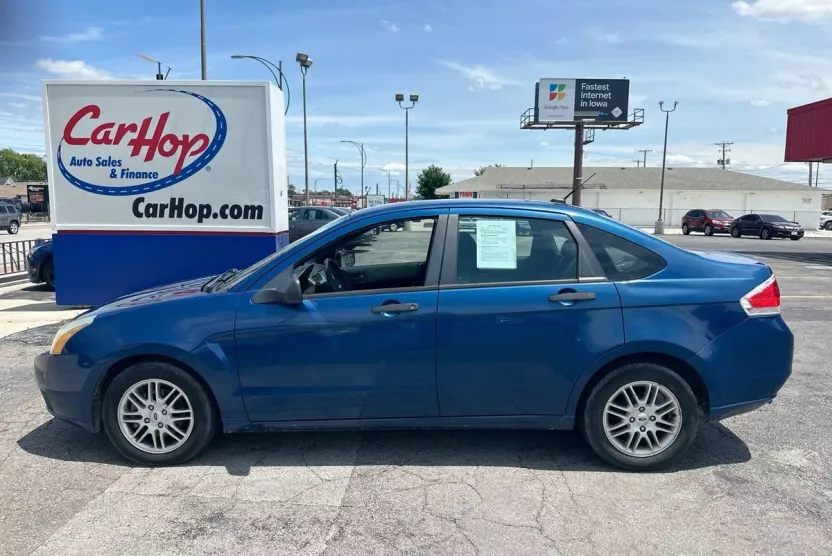 2009 Ford Focus SE photo 1