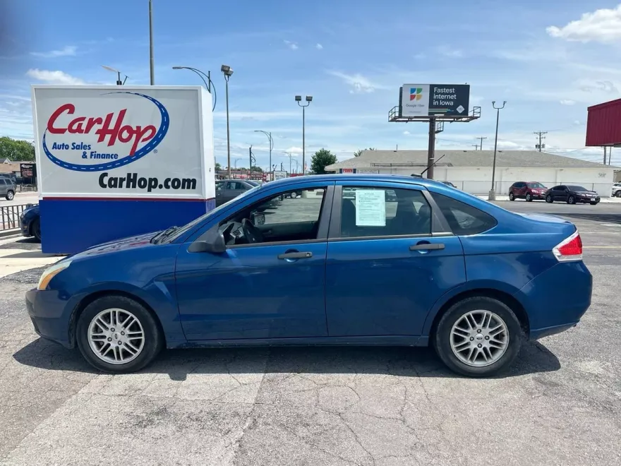 2009 Ford Focus SE photo 1