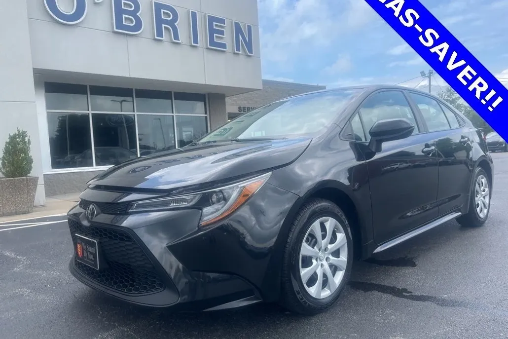 2022 Toyota Corolla LE photo 1