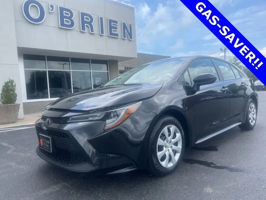 2022 Toyota Corolla LE photo 1