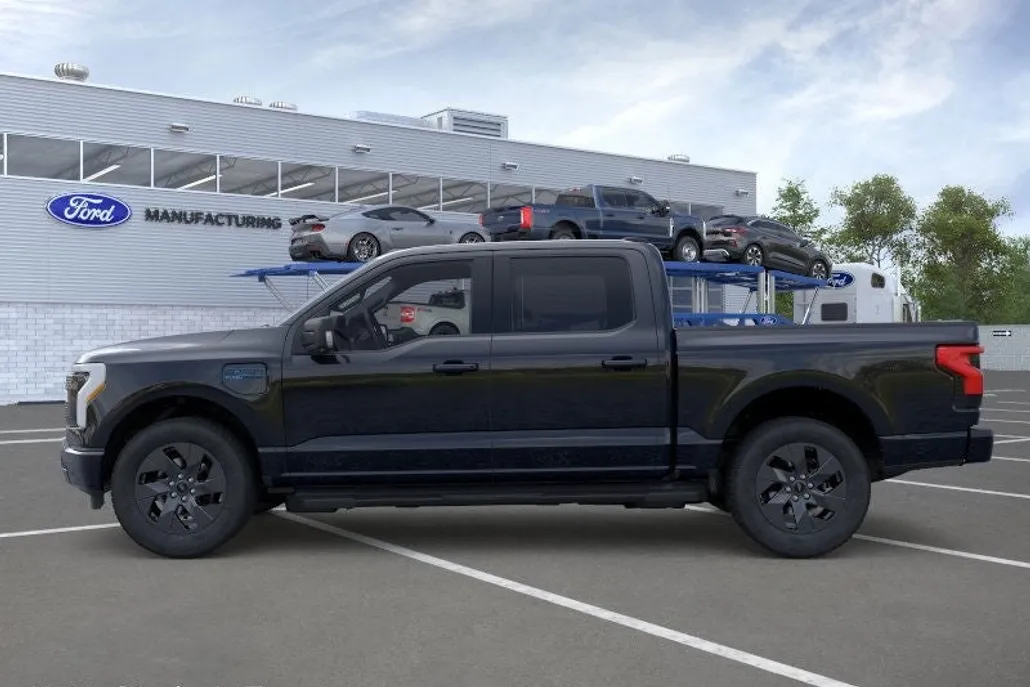 2025 Ford F-150 Lightning photo 1