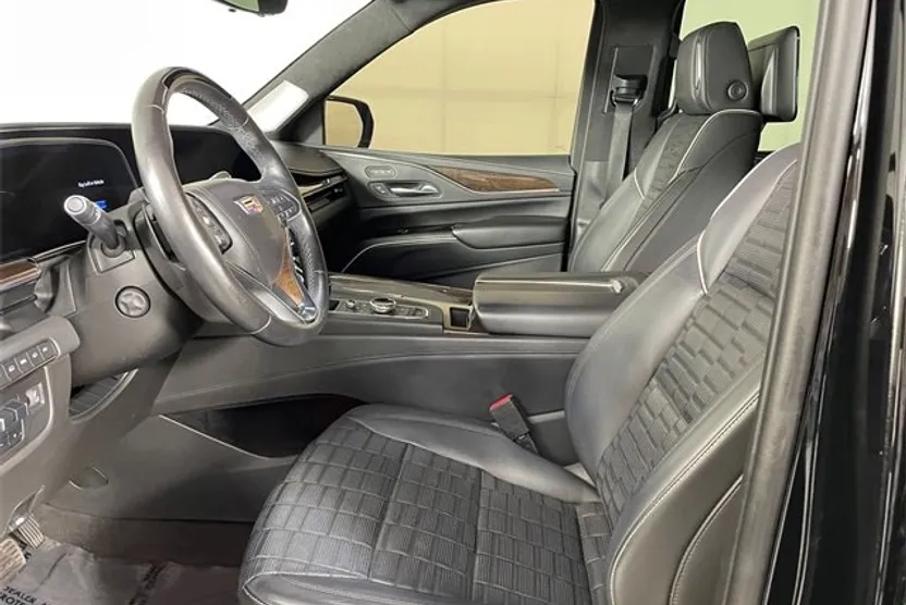 2022 Cadillac Escalade Sport Platinum photo 1