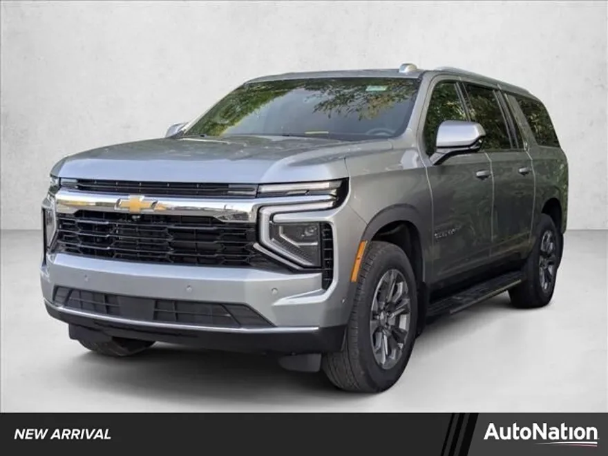 2025 Chevrolet Suburban LS photo 1