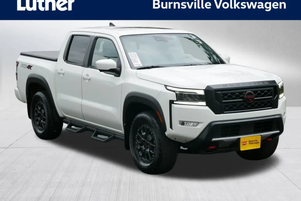 2022 Nissan Frontier PRO-4X photo 1