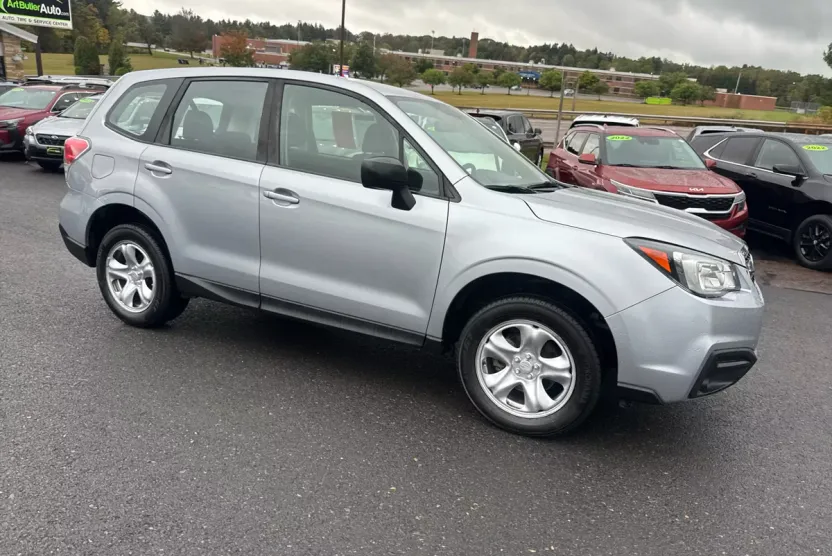 2018 Subaru Forester 2.5i photo 1