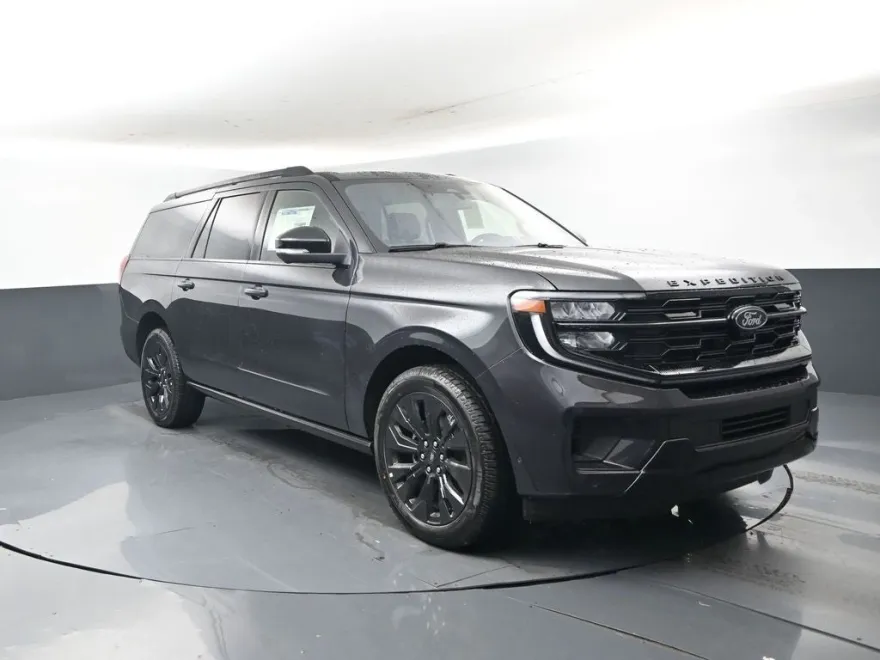 2025 Ford Expedition MAX Platinum photo 1