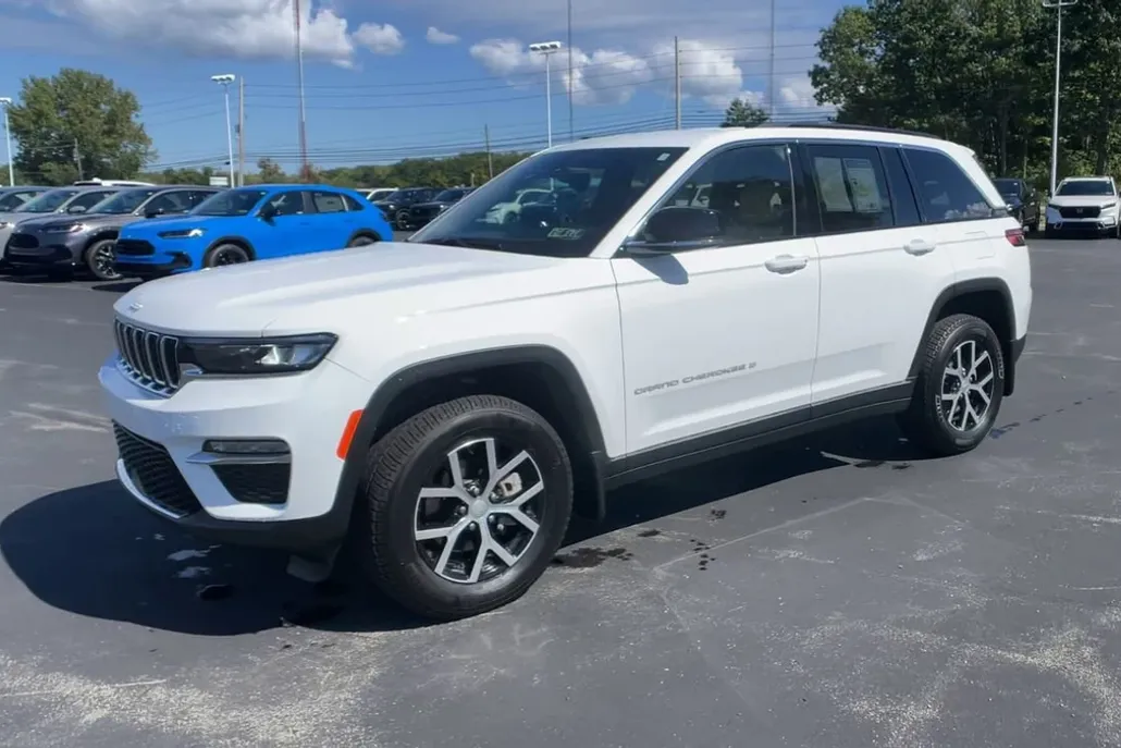 2024 Jeep Grand Cherokee Limited photo 1