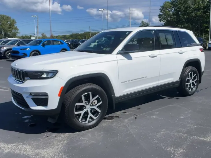 2024 Jeep Grand Cherokee Limited photo 1