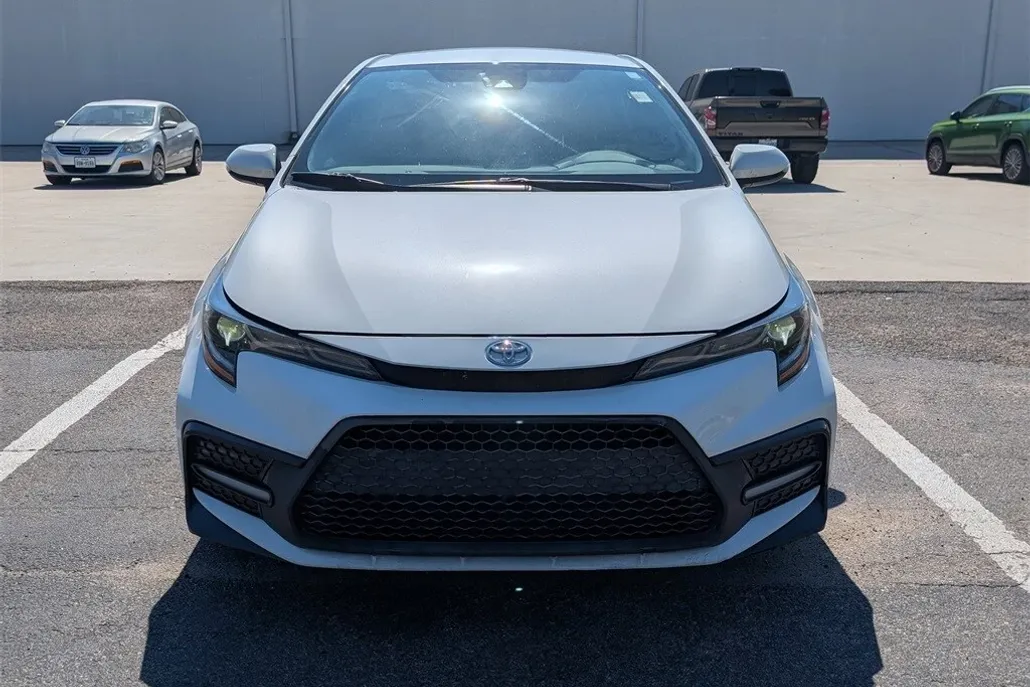 2021 Toyota Corolla SE photo 1