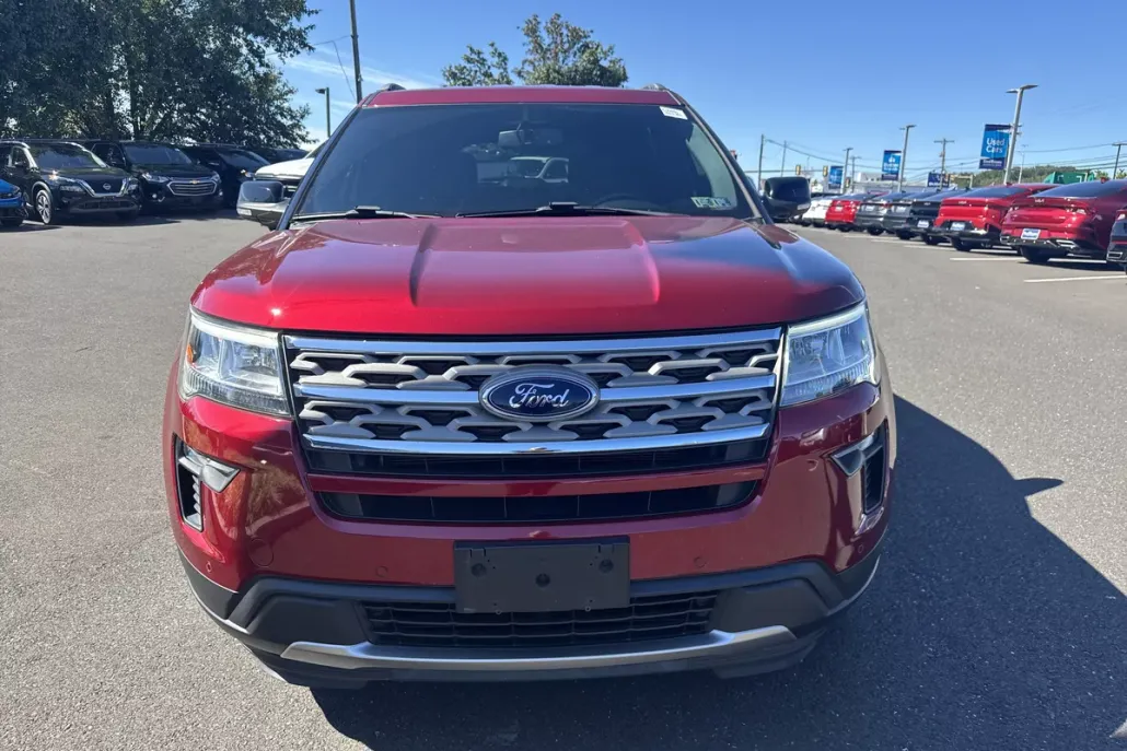 2018 Ford Explorer XLT photo 1