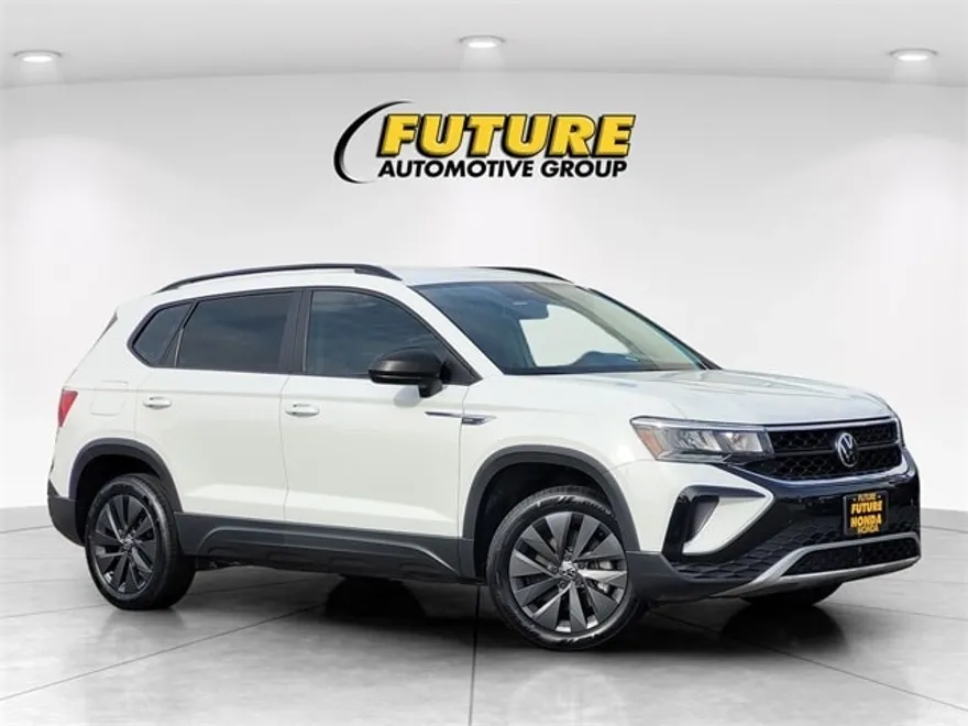 2022 Volkswagen Taos S photo 1