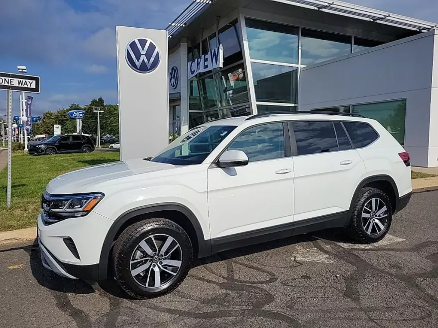 2022 Volkswagen Atlas SE photo 1