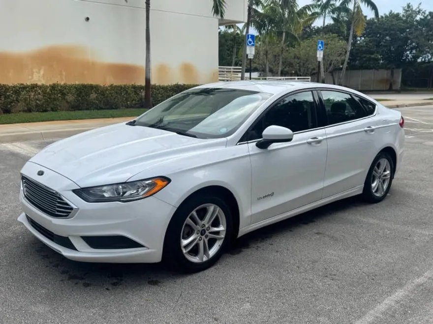2018 Ford Fusion Hybrid SE photo 1