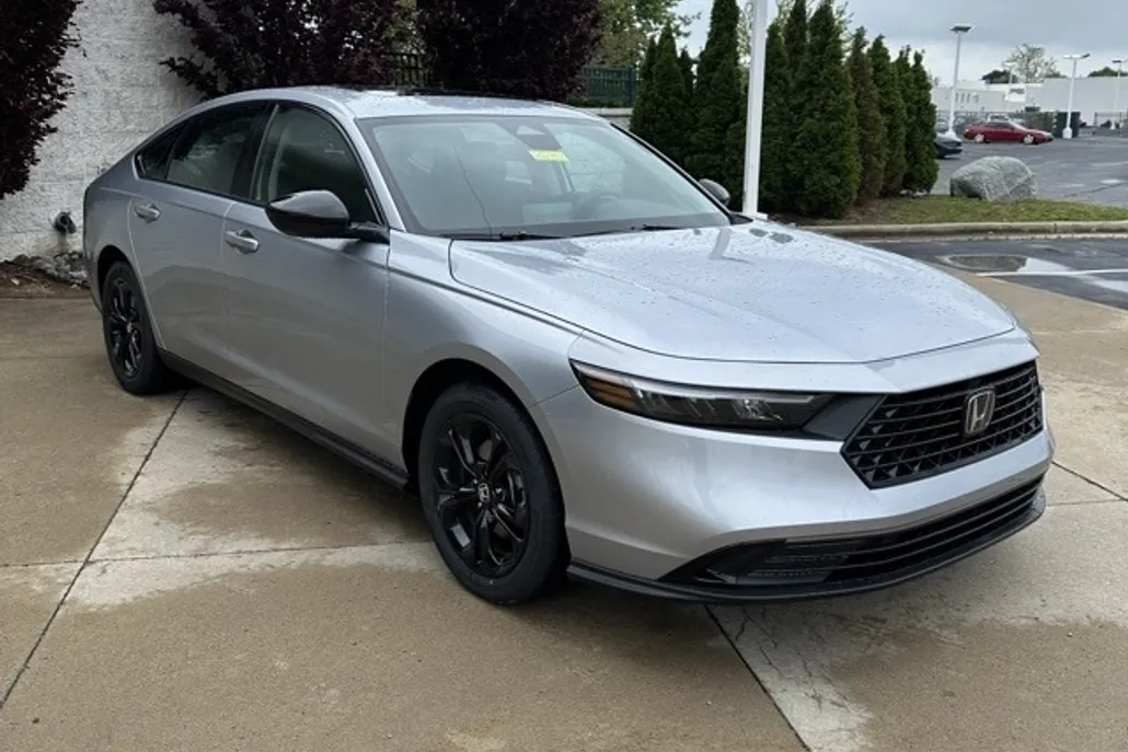 2025 Honda Accord SE photo 1