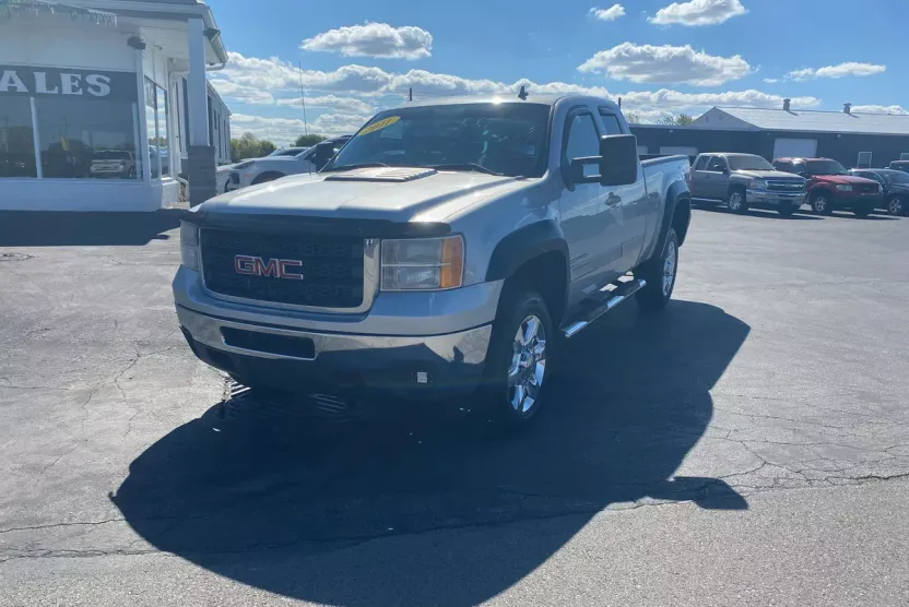 2011 Gmc Sierra SLE photo 1