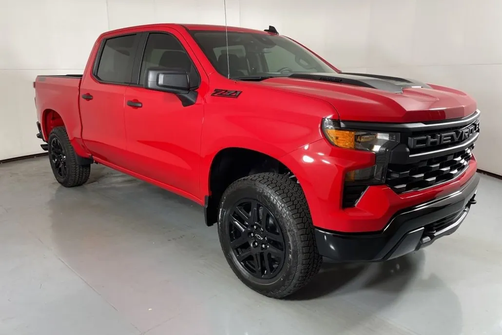 2026 Chevrolet Silverado 1500 Custom Trail Boss photo 1