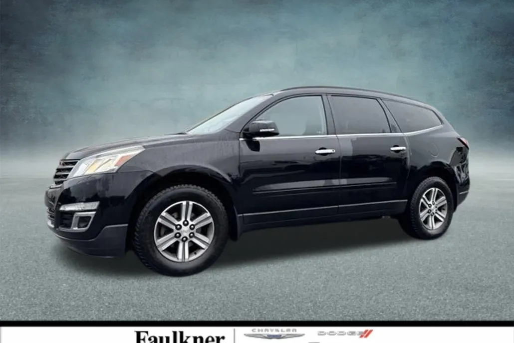 2017 Chevrolet Traverse 1LT photo 1