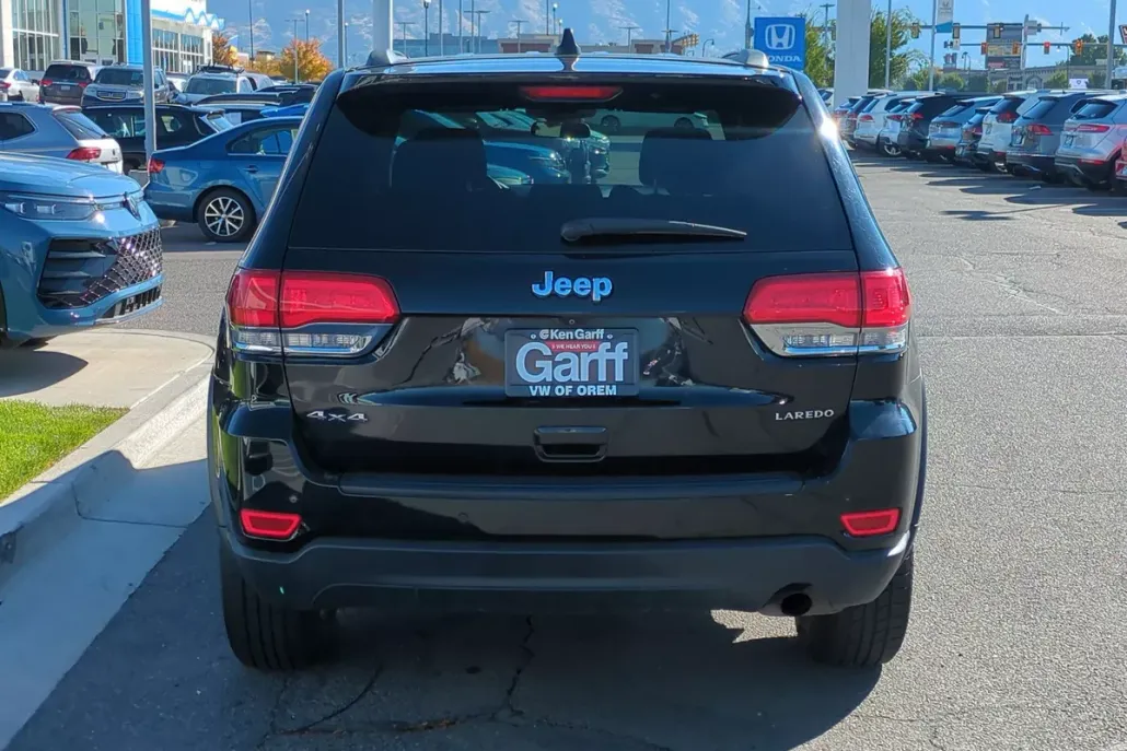 2018 Jeep Grand Cherokee Laredo E photo 1