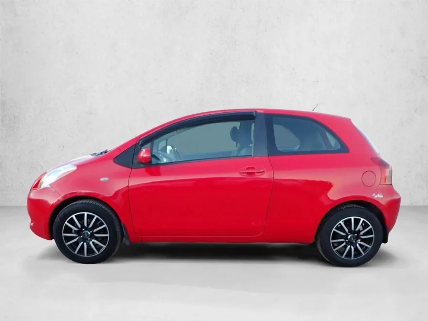 2008 Toyota Yaris S photo 1