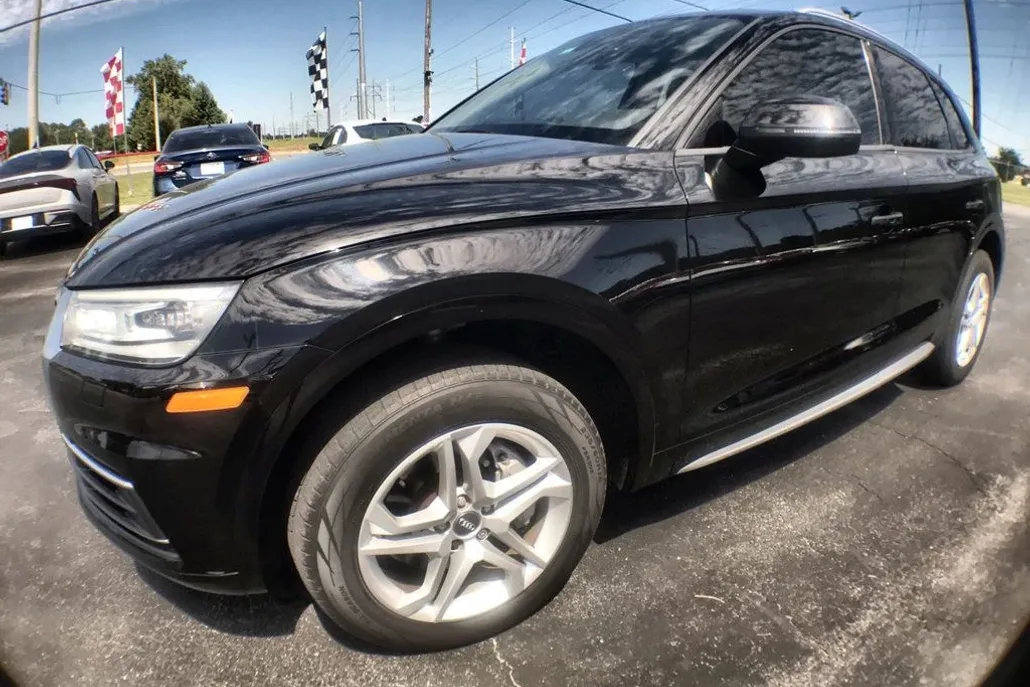 2018 Audi Q5 Premium photo 1