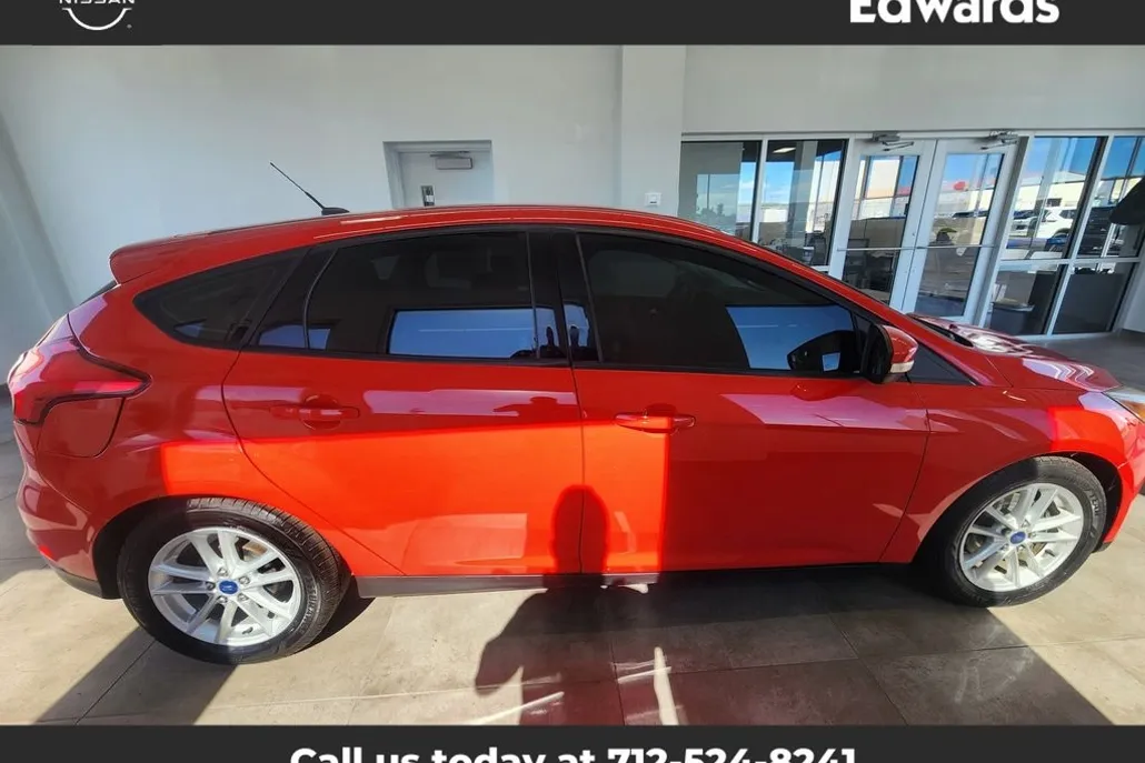 2015 Ford Focus SE photo 1