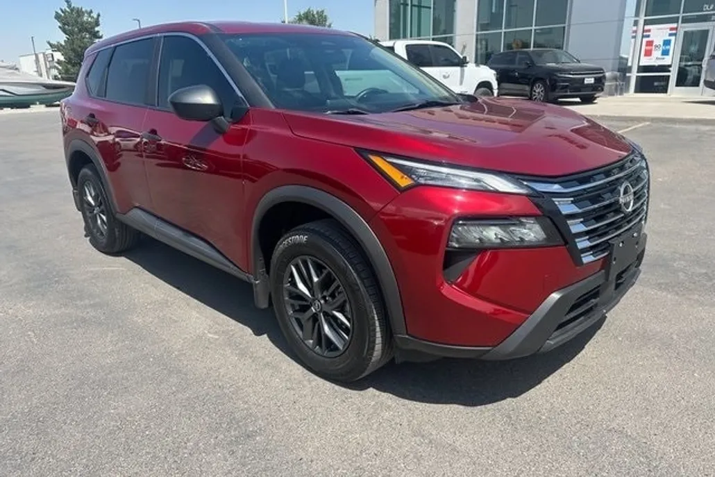2024 Nissan Rogue S photo 1