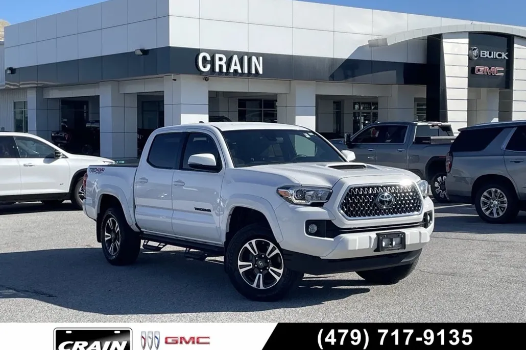 2019 Toyota Tacoma TRD Sport V6 photo 1