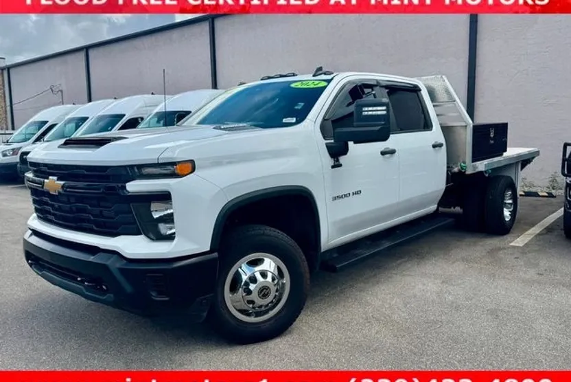 2024 Chevrolet Silverado 3500HD Work Truck photo 1
