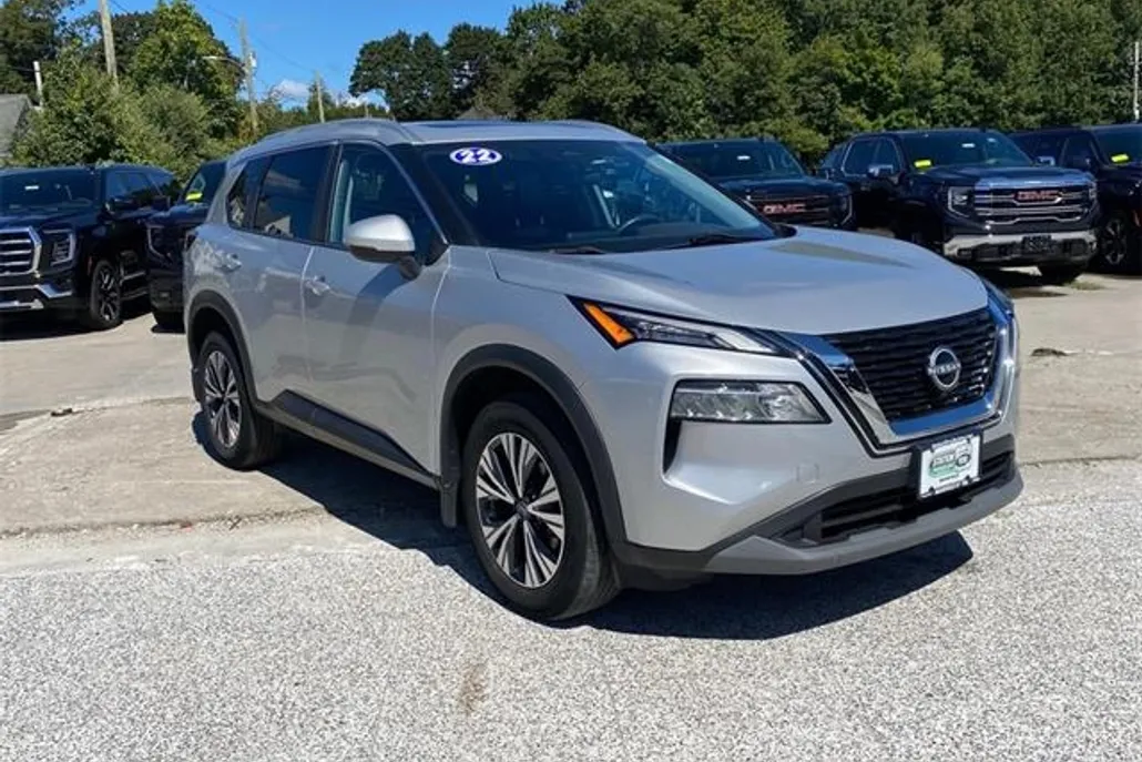 2022 Nissan Rogue SV photo 1