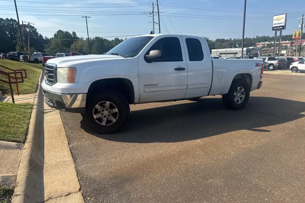 2012 Gmc Sierra 1500 SLE photo 1
